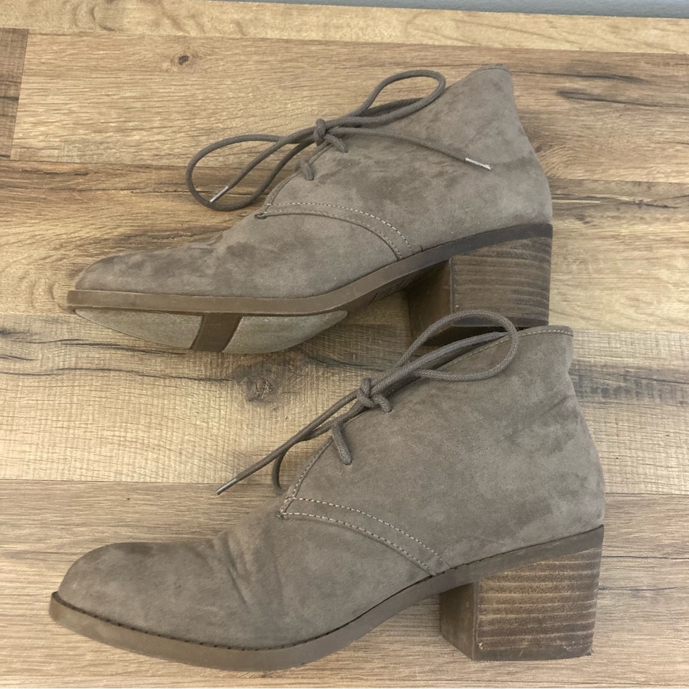 Carlos by Carlos Santana Graham Ankle Bootie - Picture 7 of 7